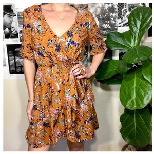 Beautiful floral short sleeve dress